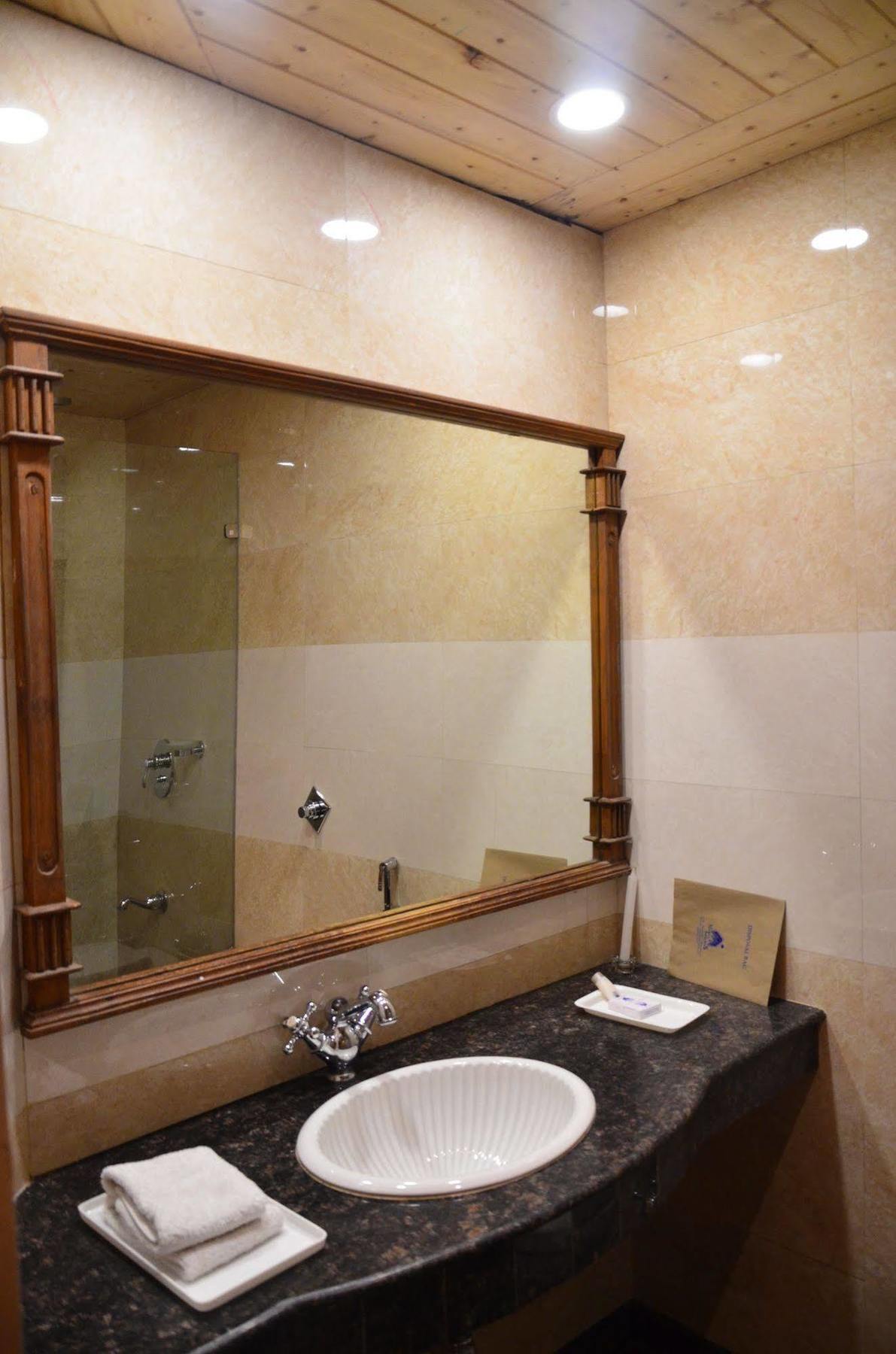 Hotel Manali Heights Extérieur photo